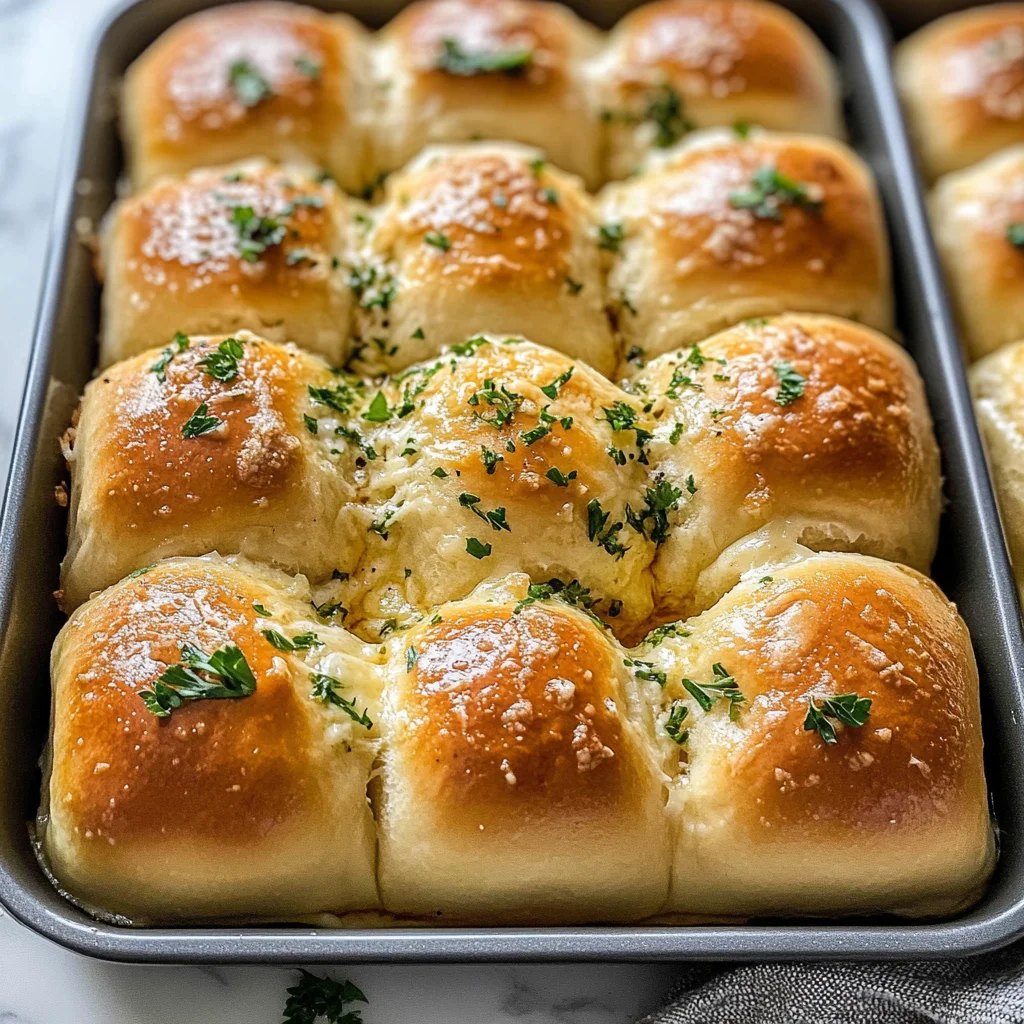 Buttery cheese Garlic Rolls, everyone will love them!